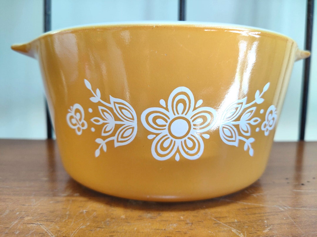 thumbnail image 2 of Xigua Vintage Sunflower Butterfly Casserole Dish Carrier For Hot Or Cold Food Storage,Insulated Casserole Carrying Case Perfect For Parties, Picnics... 2 of 14