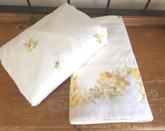 Set di lenzuola singole vintage con rose gialle, perma pret in percalle, di Sears, con bouquet francese.