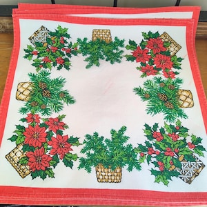 6 Vintage Christmas Dinner Napkins Pine Cones and Christmas Greenery