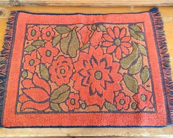 Vintage Carved Hand Towel Terrycloth by Callway 1960's