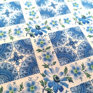Vintage Stoff Baumwolle Quilting Stoff BLAUE GÄNSEBLÜMCHEN 45 x 36 BTY