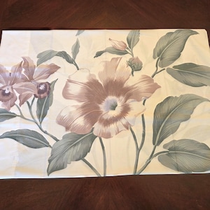Vintage Pillowcases BOLD FLORAL Percale Pillowcases by Springmaid
