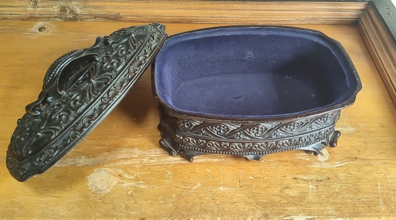 Vintage Ornate Chalkware Jewelry Box Trinket Box - image 4