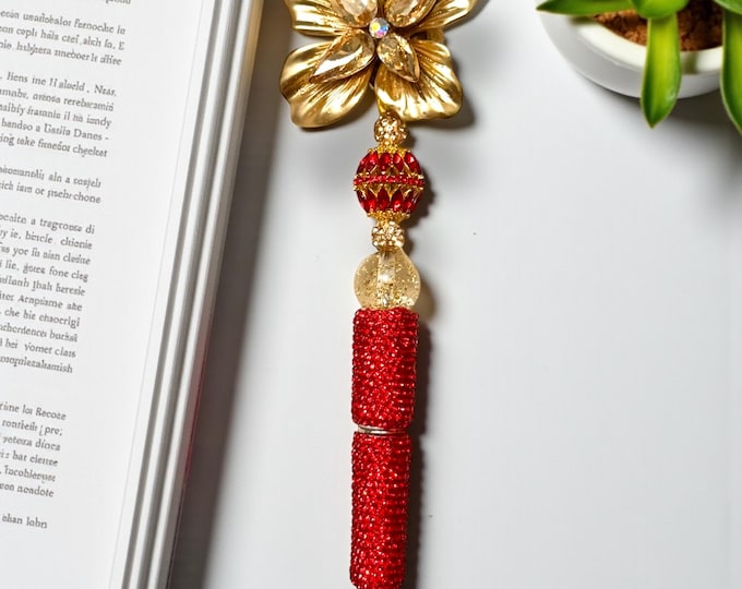 Golden Four Petal Flower Rhinestone Pen: Jeweled Desk Accessory