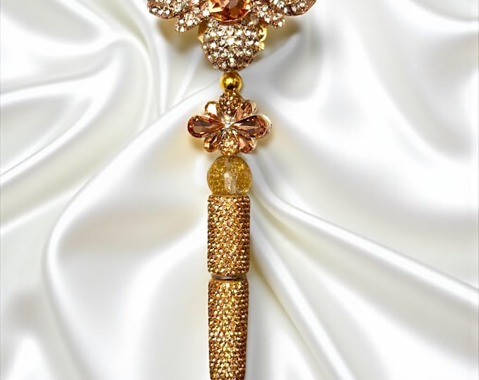 Golden Rhinestone Bee Pen: Jeweled Desk Accessory