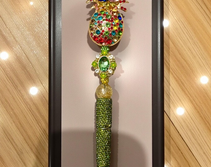 Elegant Pineapple Rhinestone Pen: Jeweled Desk Accessory