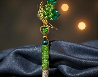 Abstract Green Butterfly Rhinestone Pen: Elegant Writing Instrument