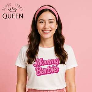 Mommy Barbie T-Shirt – Funny Retro Mom Shirt – Pink Bold Graphic Tee – Cool Gift for Mom, Barbiecore Trend, Cute Aesthetic Tee