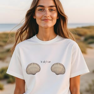 Camiseta de sirena con diseño de concha &quot;Too Salty to Care&quot;, estilo playero, ideal para el verano, ideal para amantes del océano, ropa informal, ideal para fiestas en la playa.