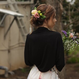 Bolero de noche negro, bolero negro para evento, boleros y boleros de manga larga para mujer, bolero negro, bolero elegante de ala de murciélago, ajuste de gran tamaño imagen 7