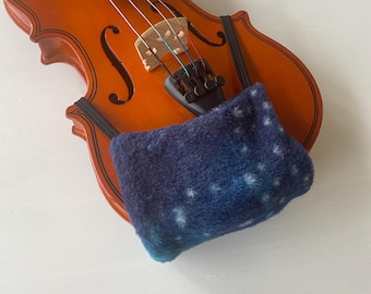 OFERTA - Funda cómoda para mentonera de violín en vellón suave con estampado de millones de estrellas, 1/32, 1/16, 1/10, 1/8, 1/4