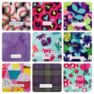 Puede incluir: Nueve muestras de tela diferentes para mantas, cada una con un patr&oacute;n diferente. Los patrones incluyen pelotas de b&eacute;isbol, corazones, mariposas, zorros, flores, cupcakes, cuadros y mariquitas. Algunas muestras est&aacute;n marcadas como "No disponible".
