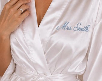 Custom Satin Bride Robe for Wedding, Embroidered Silky Soft White Bridal Robe, Personalized Bride Getting Ready Outfit for Wedding Morning