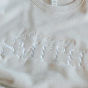 Personalized Future Mrs Sweatshirt, Embroidered Engagement Gift for Her, Custom Bachelorette Gift, Sweatshirt Bride, Bride To Be Gift