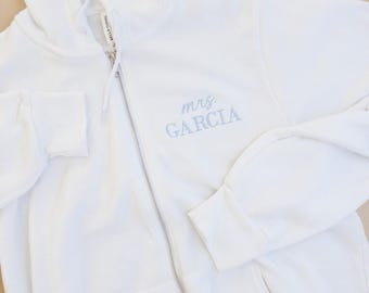 Embroidered Bridal Gift Set, Personalized Honeymoon Outfit for New Mrs., Bride Zip Up Hoodie, Custom Engagement Gift for Future Mrs