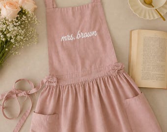 Personalized Mrs. Apron, Embroidered Custom Name Apron, Housewarming Gift for Newlyweds, Engagement Gift for Bride To Be
