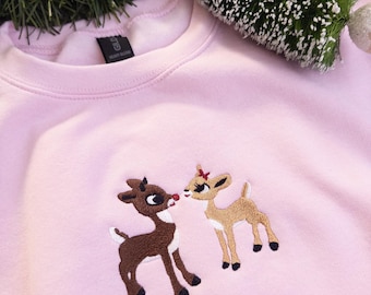 Col rond de Noël brodé Rudolph et Clarice, sweat-shirt renne rétro, pull de Noël d'inspiration vintage, sweat-shirts pour couples assortis