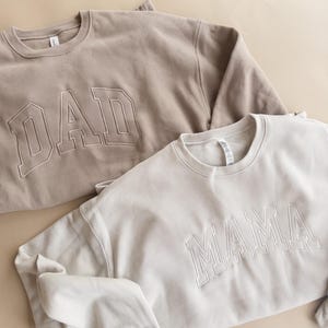 Embroidered Mama and Dad Sweatshirt Custom Kids Names on Sleeve, New Parent Gift, Baby Shower Gift, New Mom Gift, Pregnancy Announcement