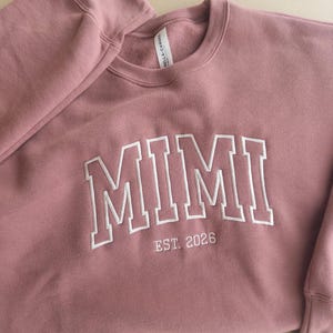 刺繍入りミミギフト、パーソナライズされたミミスウェットシャツ、お孫さんの名前が入ったおばあちゃんスウェットシャツ、おばあちゃんへの誕生日プレゼント、母の日ギフト
