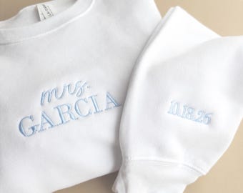 Sudadera personalizada para futura señora, regalo de compromiso para ella, regalo bordado con algo azul para novia, regalo de despedida de soltera, regalo para futura novia.