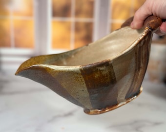 Medium Batter Bowl - handmade stoneware mixing bowl for cooking and kitchen prep.