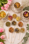 Handcrafted Herbal Tea Lollipops: Sugar-Free Isomalt with Dried Fruit & Flowers