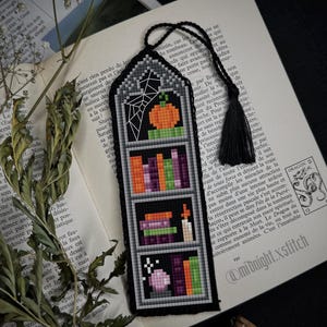 Halloween Bookshelf Cross Stitch PATTERN | Gothic Bookmark | Witchy Embroidery | PDF Download