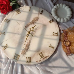 White and gold minimalist resin clock, wall clock, resin craft, resin art, home decor, luxury home decor