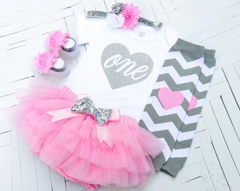 First Birthday Girl Outfit, Pink and Silver Birthday Outfit, 1st Birthday Bodysuit, Cake Smash Outfit, Photo Prop Set, Light Pink Tutu Set