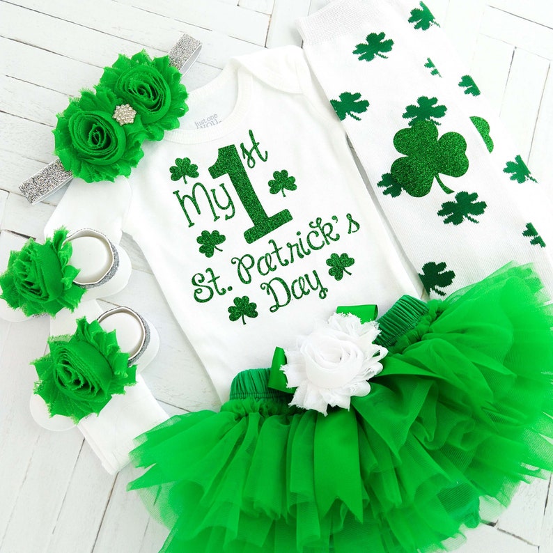 1st St. Patrick's Day Outfit, St Patricks Baby Bodysuit, Baby Girl Photo Prop, Baby Girl Outfit, Green Tutu Bloomer, Shamrock Legging,Clover image 4