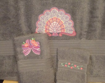 Victorian Fan - Embroidered Bath Towel Set - Bath Towel, Hand Towel and Washcloth - FREE SHIPPING - Order Set or Individually