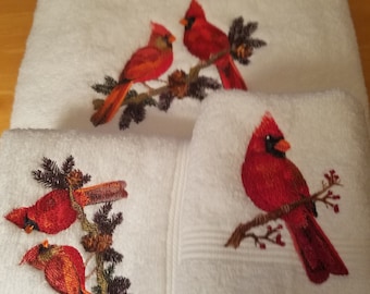 Redbirds - Kardinalen - Geborduurde handdoeken - Kies de grootte van de set en de kleur van de handdoeken - Badlaken, Badhanddoek, Handdoek en Washandje