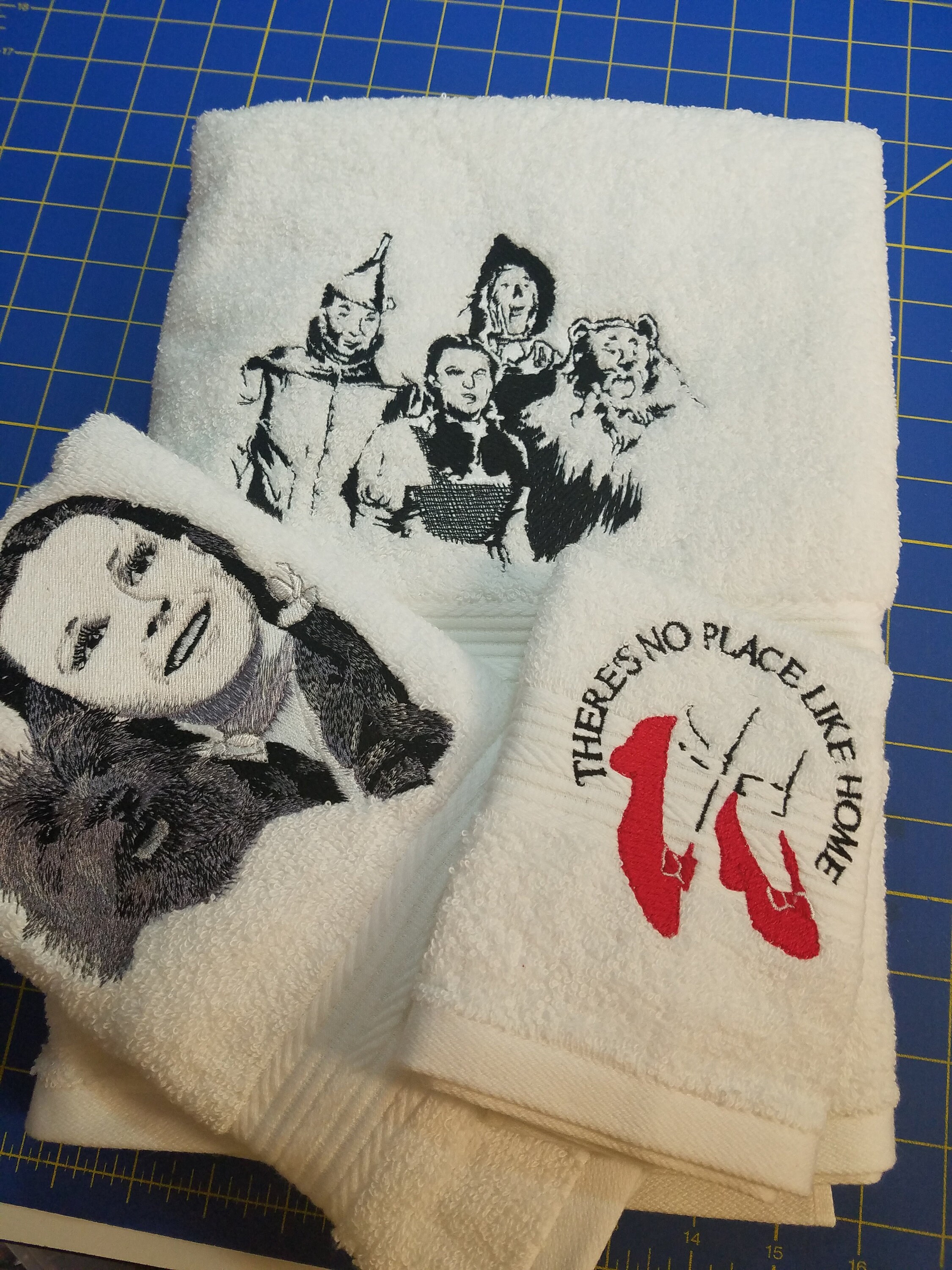 CUSTOM WIZARD OF OZ THERES NO PLACE LIKE HOME EMBROIDERED 2 PC BATH TOWEL SET 