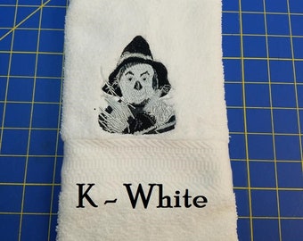 Wizard of Oz - Scarecrow - Embroidered Hand Towels - Choose Towel Color - Order One or More - Free Shipping