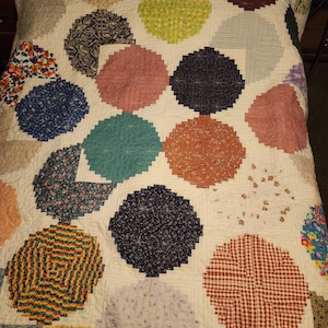 Uneven Log Cabin Pieced Quilt - Patchwork - Longarm Quilted - 61&quot; by 78&quot;
