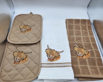 Highland Cow on Tan Embroidered Kitchen Set - 2 Kitchen Towels & 2 Potholders - Ready to Ship - Free Shipping