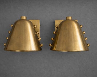 真鍮製壁付け燭台 2個セット ミッドセンチュリーモダン コーンシェード 照明器具 ヴィンテージ インダストリアル ハンドメイド 真鍮製照明 装飾