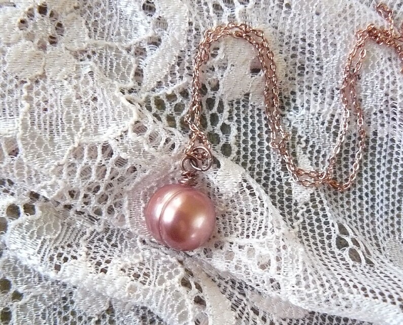Rose Pendant Freshwater Pearl Necklace
