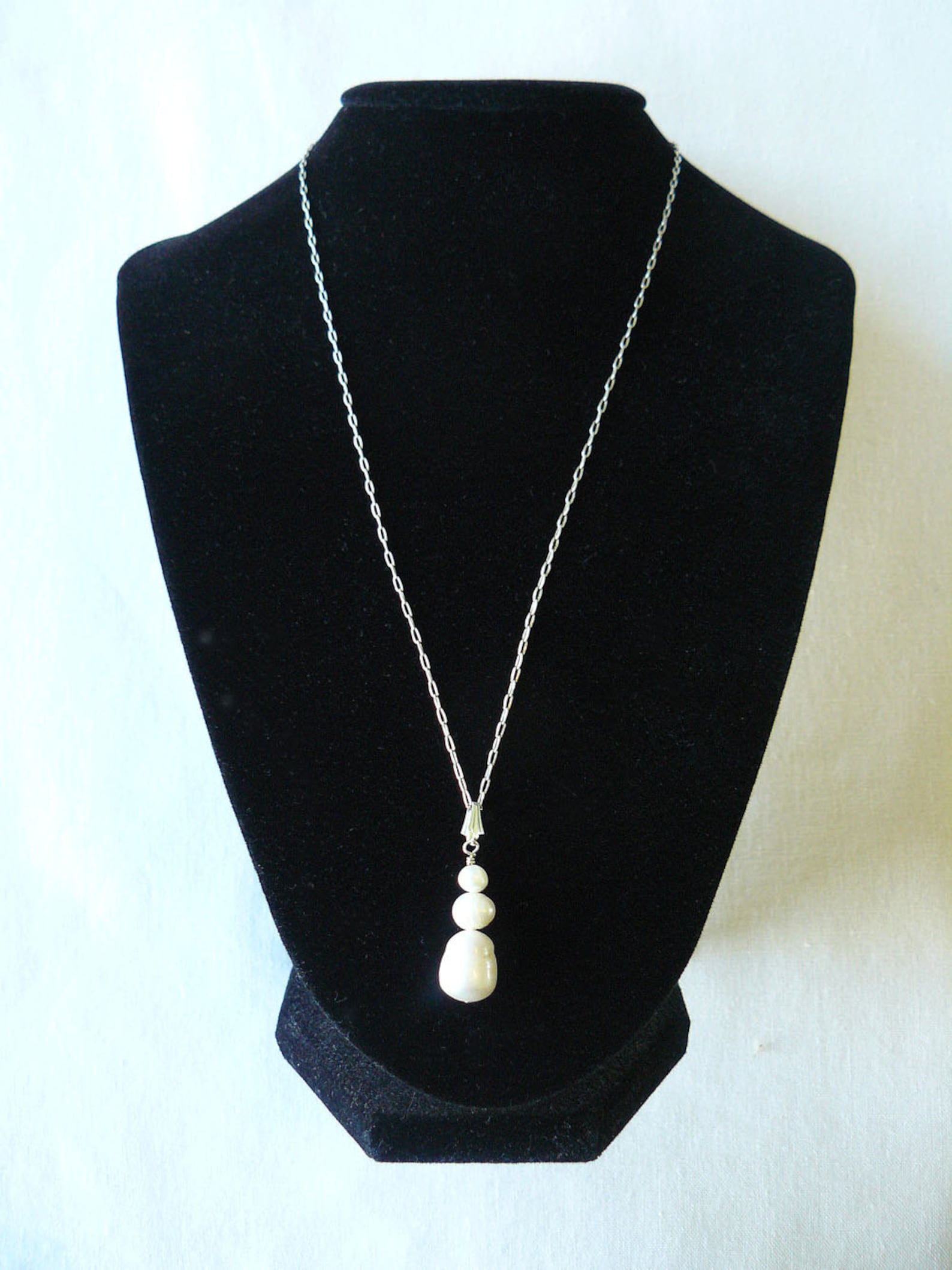 Triple White Pearl Pendant Necklace Etsy