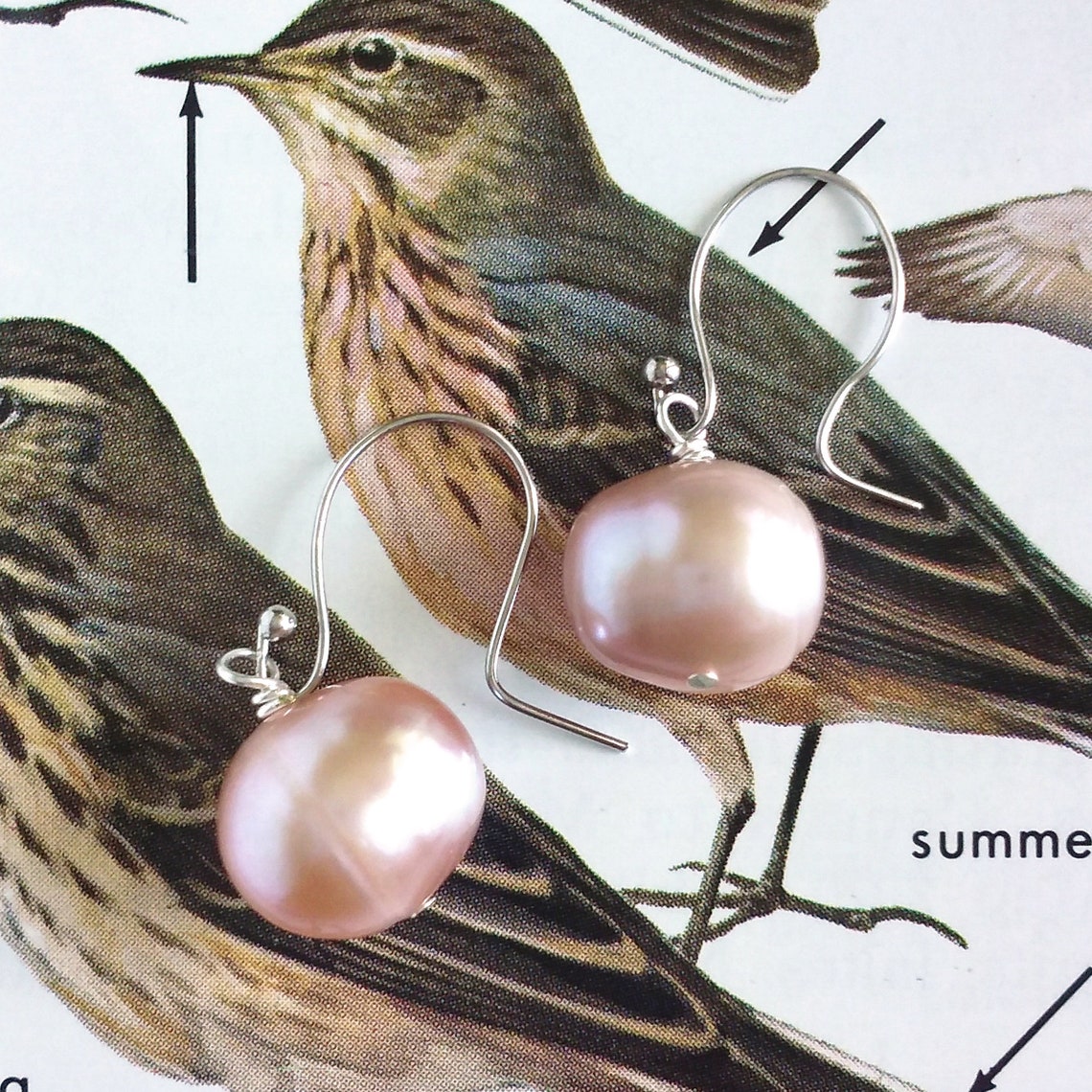 Open Circle Freshwater Pearl Earrings (pink) main image 0