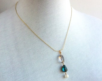 Eve Rhinestone and Pearl Pendant Necklace