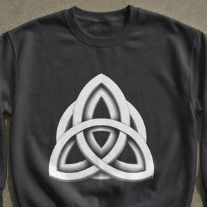 Keltischer Knoten Digitales T-Shirt Design PNG | Triquetra Dreifaltigkeitssymbol Download-Datei | Irischer spiritueller nordischer heidnischer Kunst Bekleidungsdruck