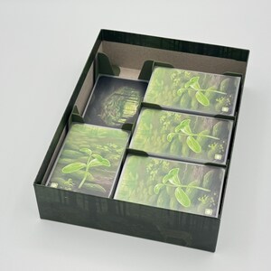 Forest Shuffle Board Game Insert: Deluxe Card Holder, Fits All Expansions, Fits Sleeved Cards Bild 2