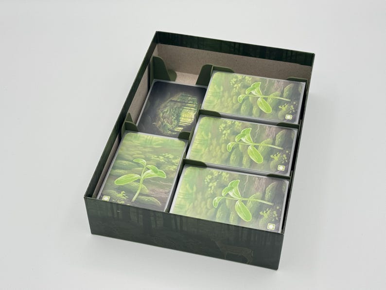 Forest Shuffle Board Game Insert: Deluxe Card Holder, Fits All Expansions, Fits Sleeved Cards Bild 2