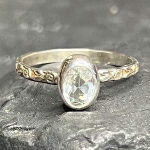 Genuine white topaz in handmade sterling flower-pattern ring US 9