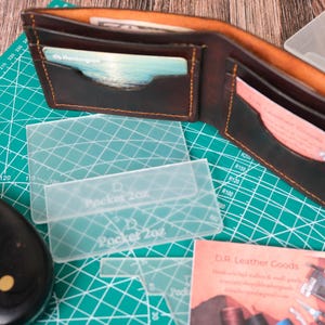 Set di modelli in acrilico per portafoglio bifold St. Louis. Modello di precisione in acrilico da 1/8".