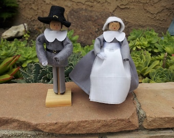 Thanksgiving Pilgrim clothespin doll set, boy and girl pilgrim pair