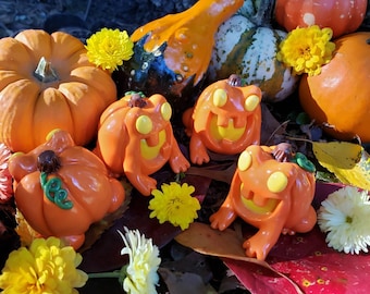 Frog-o'-lantern jack-o'-lantern pumpkin frog