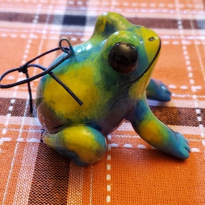 D. tinctorius tumucumaque Poison Dart Frog Ornament