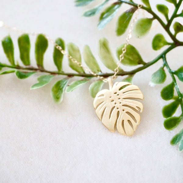 Monstera Necklace - Monstera Pendant Necklace, Monstera Leaf Necklace, Gold Leaf Necklace, Swiss cheese Plant Necklace, Gift for Her